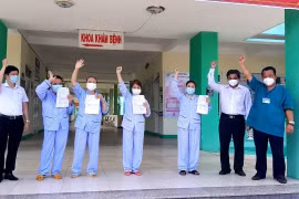 Four patients in Da Nang recover from COVID-19