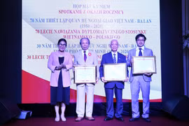 Gathering celebrates 70 years of Vietnam-Poland diplomatic ties