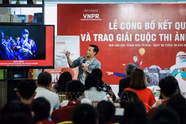 Winners of photo contest “Resilient Vietnam” honoured