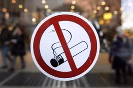 Smoking increases risk of COVID-19 community transmission 