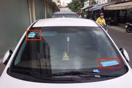 Ride-hailing cars must display taxi signs