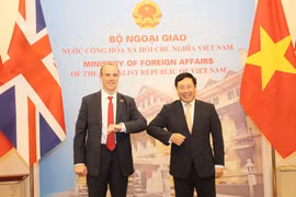 Vietnam, UK to develop strategic partnership to higher level: officials