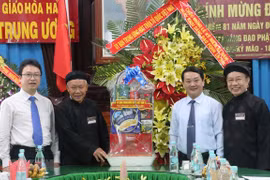 VFF leader congratulates Hoa Hao Buddhism anniversary 