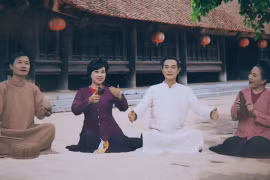 Fighting against virus with traditional music