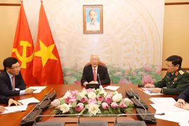 Top Vietnamese leader holds phone talks with Russian President