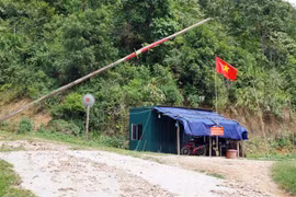 Son La border guards arrest six people for illegally entering Vietnam