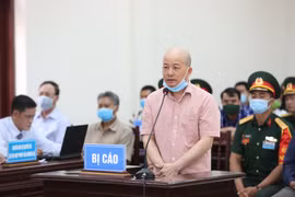 Trial opens over land management violations at navy service
