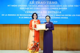 Cuban Ambassador receives “For peace and friendship among nations” insignia