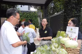 “Organic Town – GIS Market” opens in HCM City