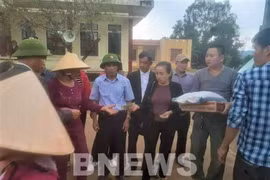 Vietnamese in Malaysia, UK busy raising fund for flood victims in central region