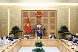 Government leader meets national brand enterprises