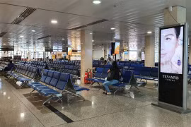 Vietnamese aviation industry dejected as COVID-19 returns 