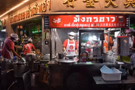 Southeast Asia’s street food sellers fight lockdown