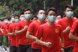 People in Hai Phong run for public health