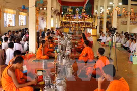 Ethnic community celebrates traditional festival at home