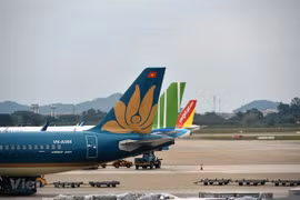 Transport minister wants to fix airport overloading