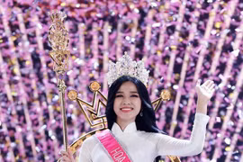 Business law student crowned Miss Vietnam 2020