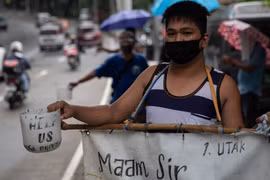 Philippines' economy plunges into technical recession