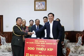 Defence Ministry supports Lao counterpart in fighting COVID-19