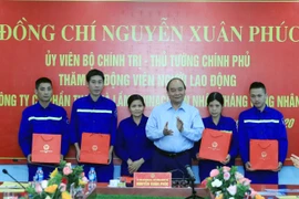 PM visits coal miners in Quang Ninh province