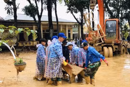 PM asks for drastic measures to deal with consequences of disasters, resume production