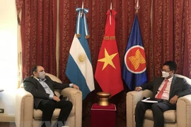 Ambassador bolsters cooperation between Vietnam, Argentina national radio stations