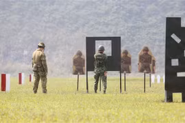 Vietnam-Australia course on service rifle shooting skills wraps up 