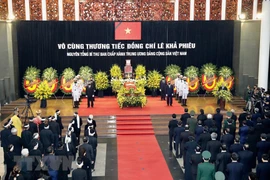 Funeral Board, family of former Party General Secretary Le Kha Phieu offer thanks