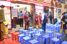 Fewer buy gold on God of Wealth Day due to virus fears