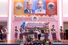 Lao - Vietnamese bilingual school begins new school year