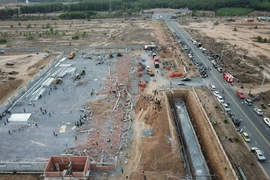Four detained to serve investigation of deadly wall collapse in Dong Nai