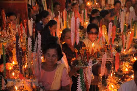 Khmer people in Soc Trang celebrate Sene Dolta festival