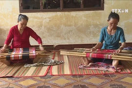 Traditional craft hardly manages to seek markets