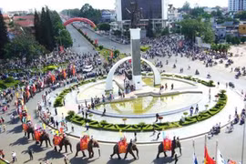 Free coffee for visitors at Buon Ma Thuot coffee festival