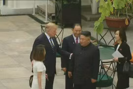 Trump, Kim take stroll around Metropole hotel