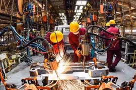 Vietnam’s economic growth reaches 6.42% in the first half of this year (Photo: VNA)