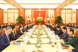 Talks between Vietnamese Party General Secretary and State President To Lam and his Lao counterpart (Photo: VNA)