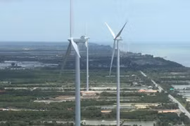 A wind farm operated by EA in Nakhon Si Thammarat. (Photo: bangkokpost.com)