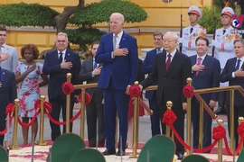 Party leader chairs welcome ceremony for US President ​