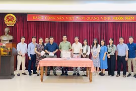 After the launching ceremony in Malaysia on September 12, the Vietnamese Embassy collects over 33 million VND (nearly 1,350 USD). (Photo: VNA)