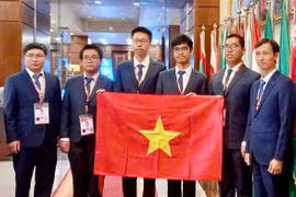 The Vietnamese students claim two golds, one silver and one bronze at the 36th International Olympiad in Informatics hosted by Egypt from September 1-6, (Photo: VNA)