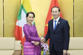 APEC 2017: President welcomes Myanmar State Counsellor