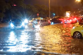 Flood risks at 18 spots in Hanoi