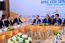 APEC 2017: President meets with leaders of US firms