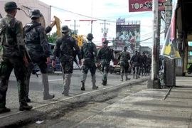  Philippines steps up raid on Islamic militants in Marawi