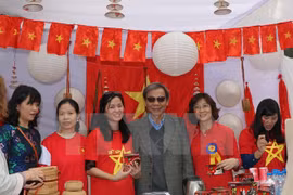 Vietnam participates in charity fair in India 
