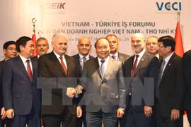 Turkish Prime Minister wraps up official visit to Vietnam