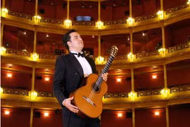 Mexican guitarist to perform in Hanoi