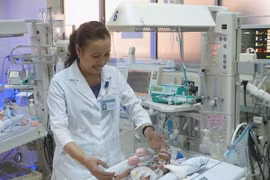 900g-baby with congenital heart disease survived
