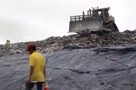 HCM City’s waste alarms lawmakers